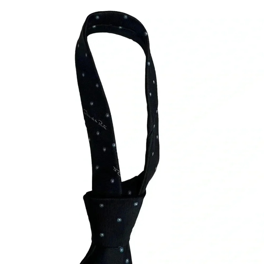 Oscar de la Renta Tie - Picture 4 of 7